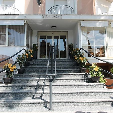 Hotel Escorial Cervia Exterior photo