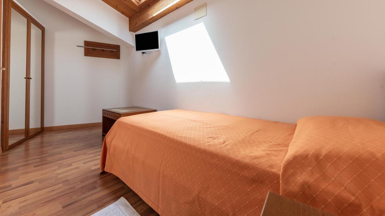 Hotel Escorial Cervia Exterior photo